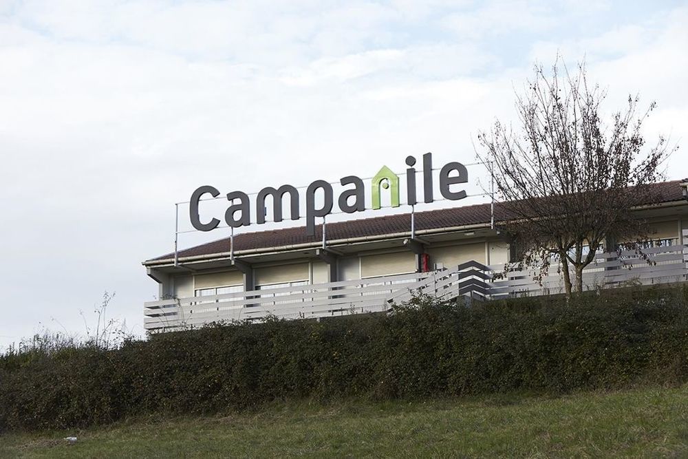 Campanile L'Isle D'Abeau - Bourgoin Jallieu Bagian luar foto